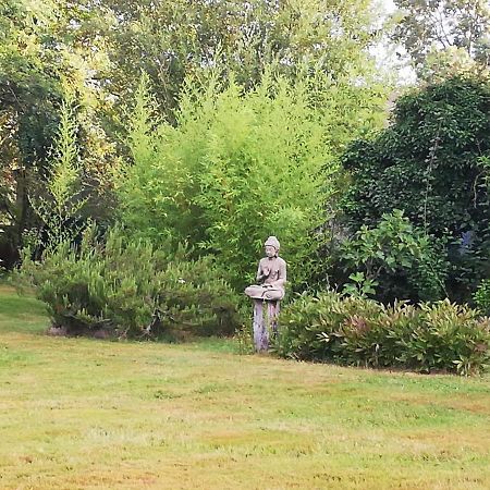 潘尼萨科住宿加早餐旅馆 Berneuil  外观 照片