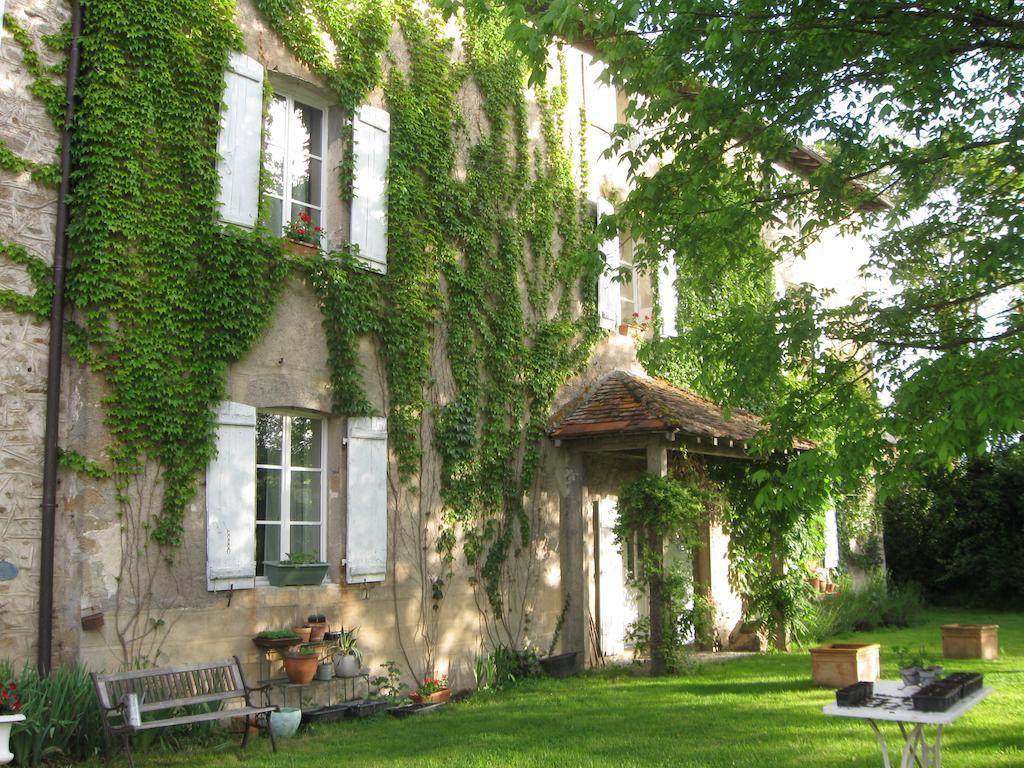 潘尼萨科住宿加早餐旅馆 Berneuil  外观 照片